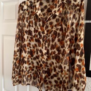 Beautiful Jones New York print button-up blouse; Size 18W.